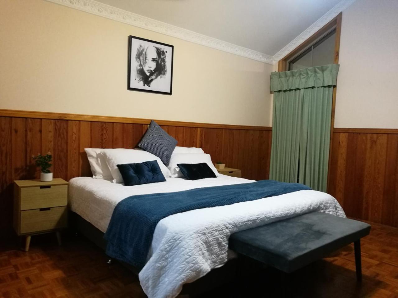 Castle Stay At Lakes Entrance Exterior photo