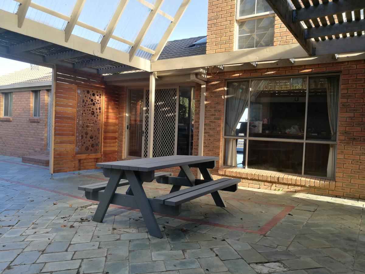 Castle Stay At Lakes Entrance Exterior photo